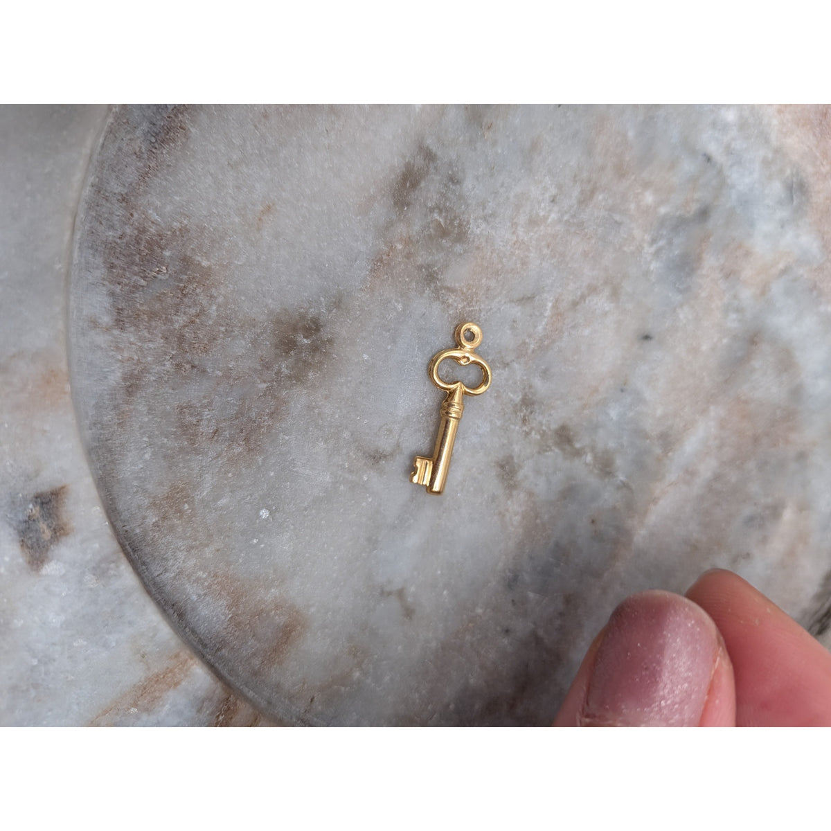 Vintage Unmarked 18k Solid Gold 3D Mini Hollow Key Charm
