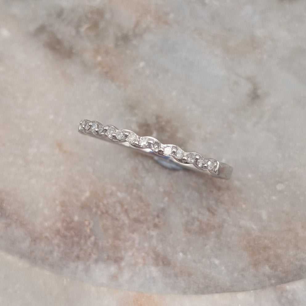 Preowned 10k Solid White Gold Dainty Wave Stacker Ring Size 8 Diamond Accents
