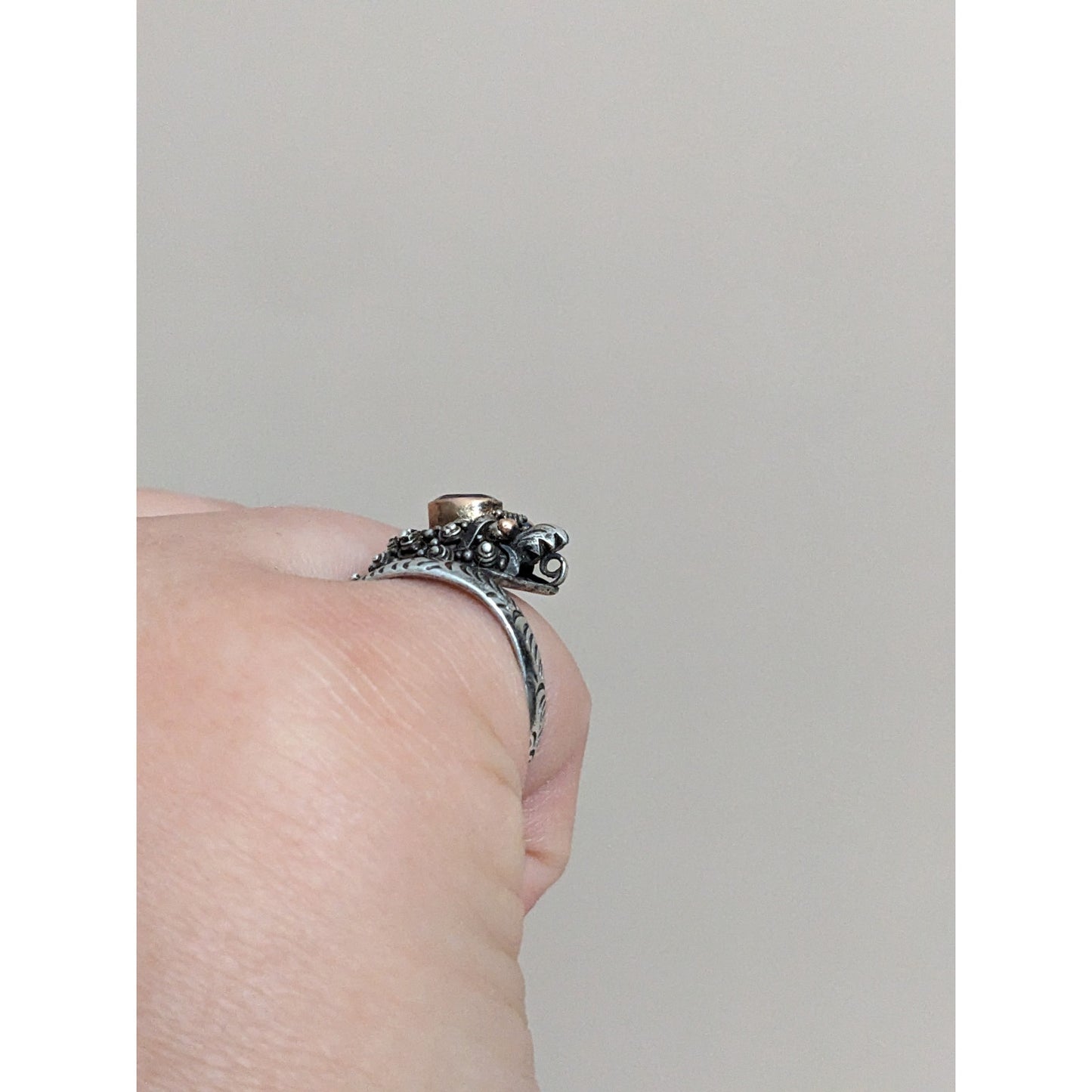 Vintage 925 Sterling Silver and 22k Gold Accent Dragon Amethyst Ring Size 6