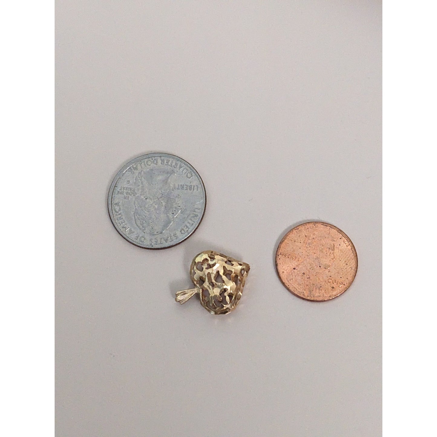 Vintage 14k Yellow Gold Puffy Openwork Filligree Heart Pendant