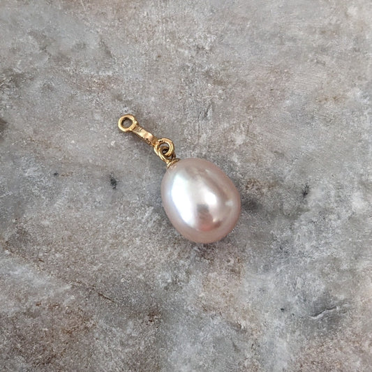 Vintage Unmarked 18k Gold Teardrop Pearl Charm Pendant with Diamond Accent