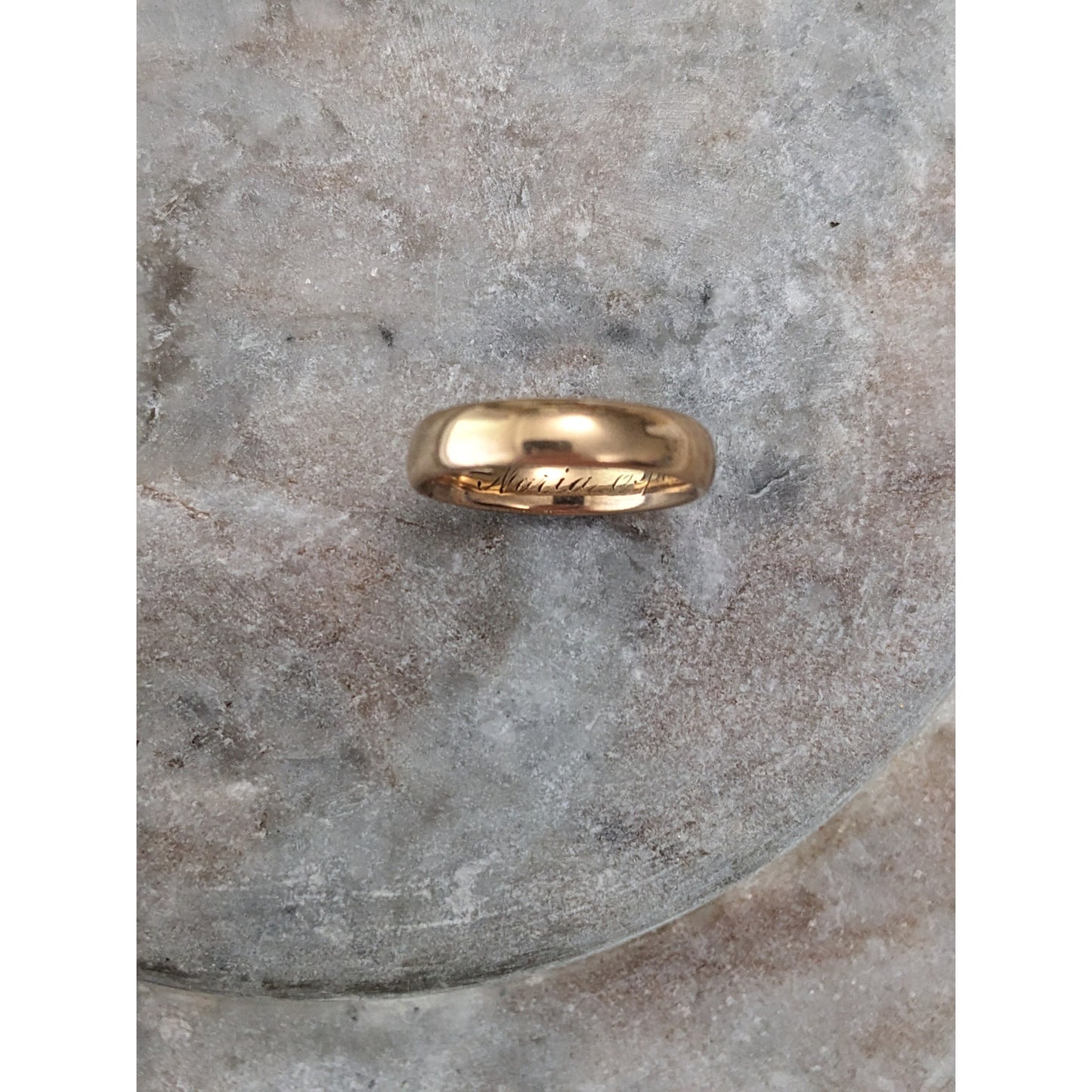 Vintage Early 1900s 18k Yellow Gold Engraved Simple Wedding Band Ring Size 8.5