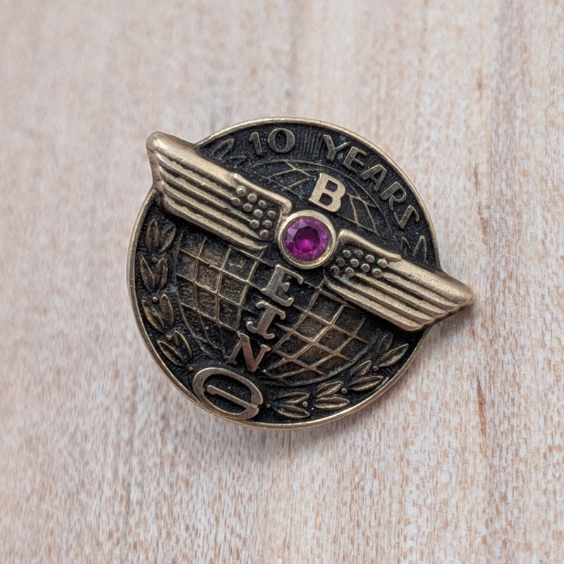 Vintage 10k Boeing Aircraft 10 Year Service Employee Pin (NO BACK)