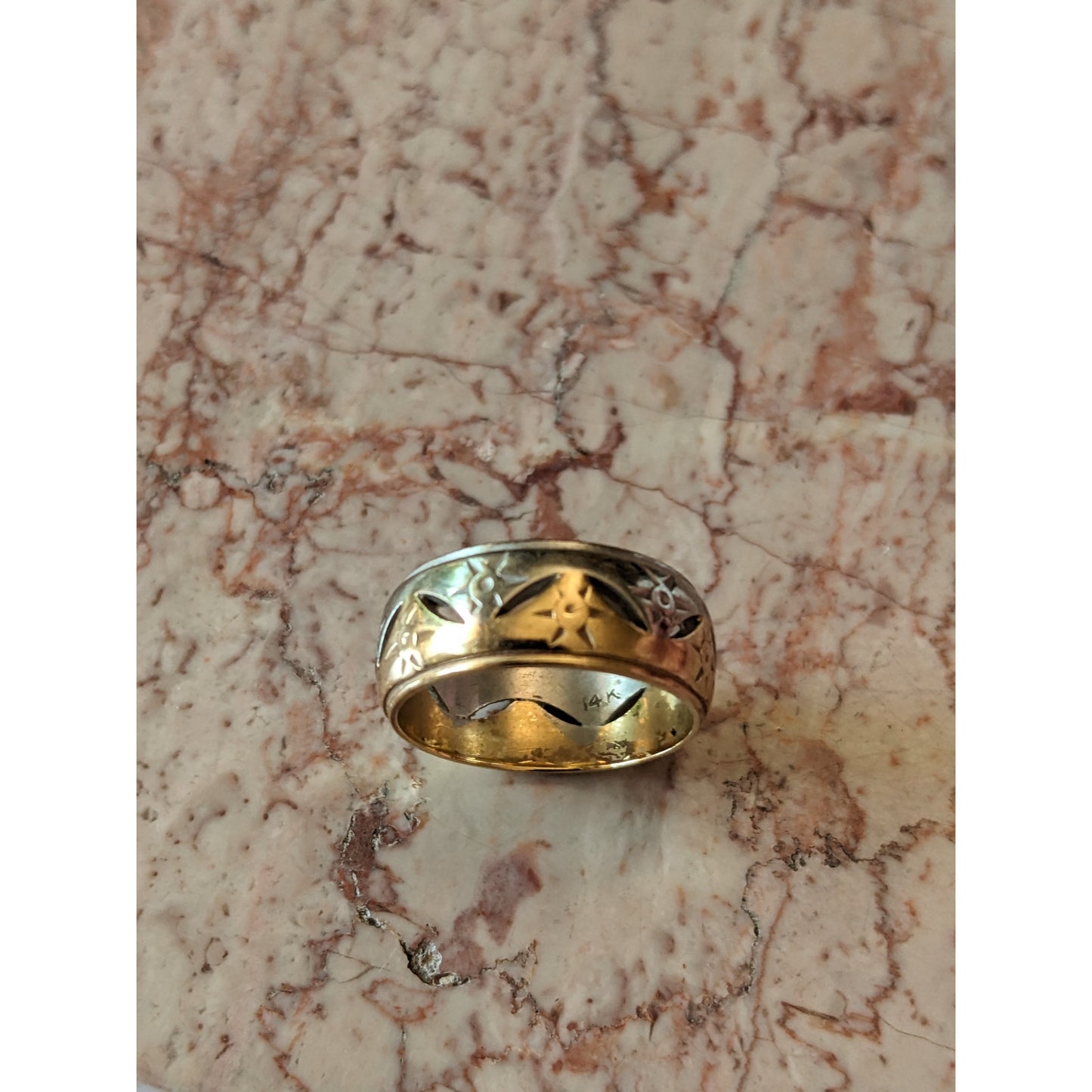 Vintage 14k Two Tone Solid Gold Engraved Cutout Stars Band Ring Sinze 6.25