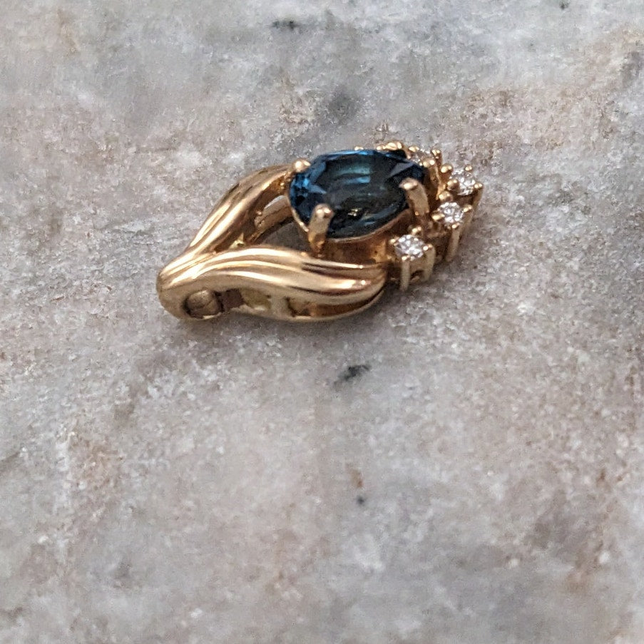 Vintage Unmarked 14k Yellow Gold Blue Topaz Diamond Accent Pendant