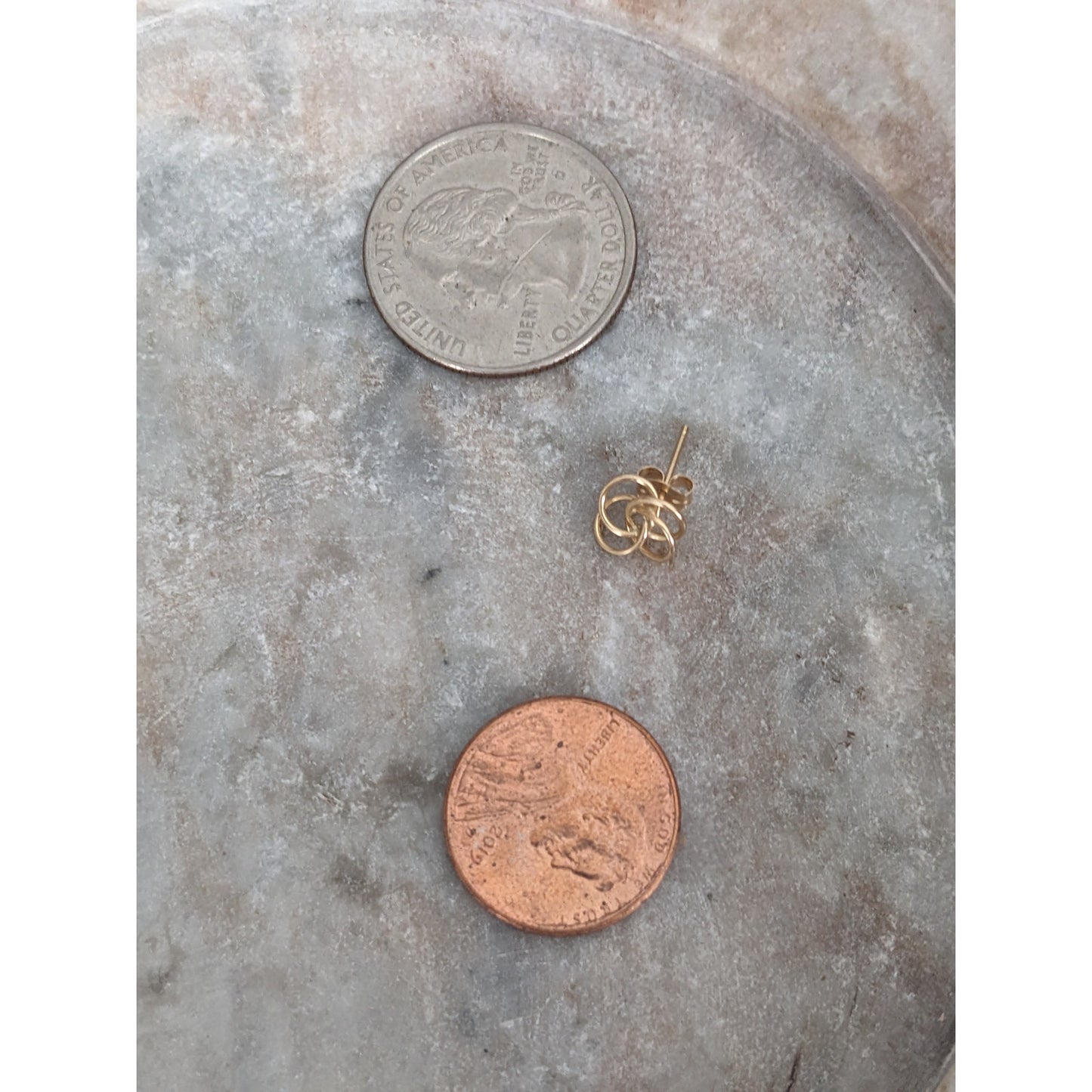 Estate 14k Yellow Gold Single Tiny Dainty Love Knot Stud Earring ONE PIECE ONLY