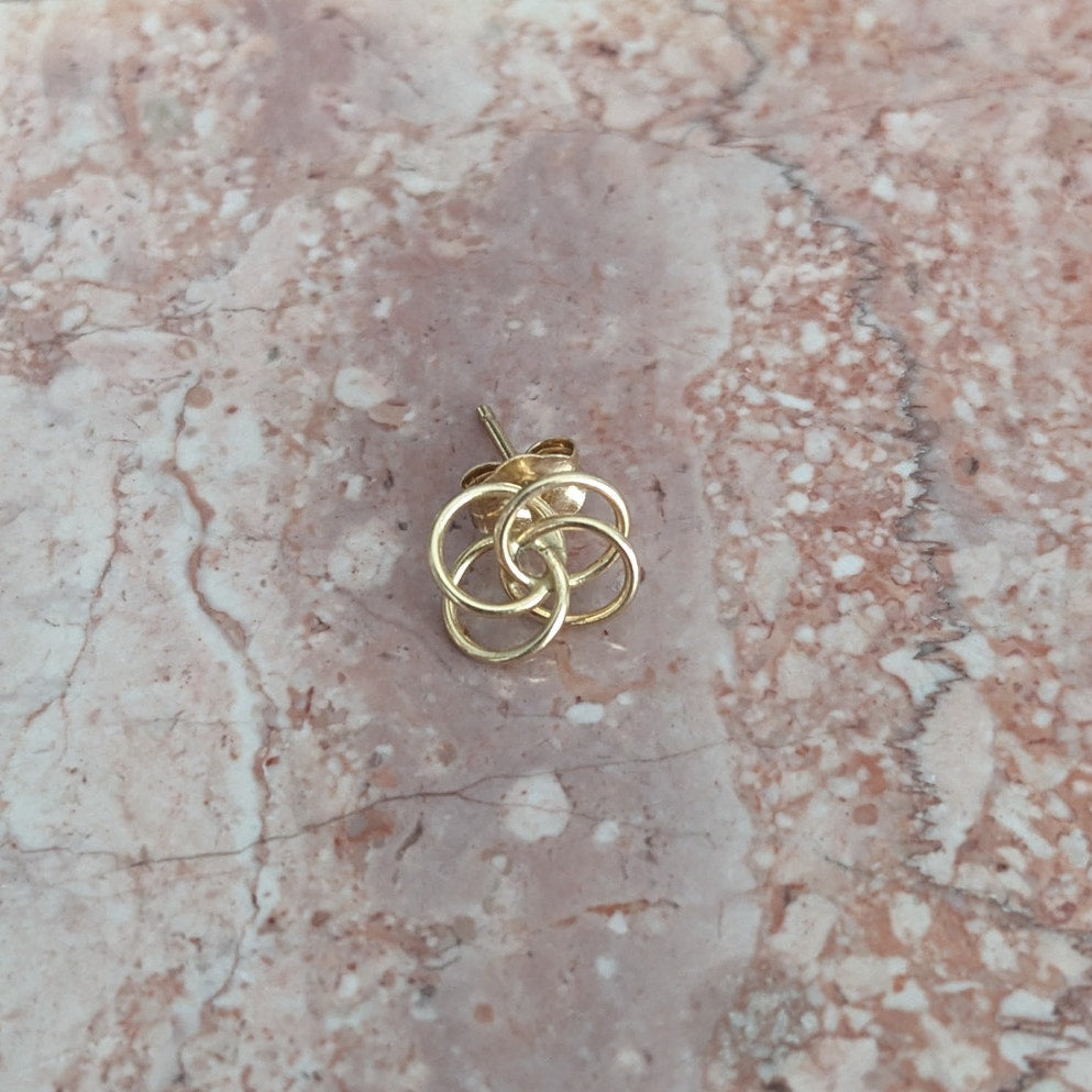 Estate 14k Yellow Gold Single Tiny Dainty Love Knot Stud Earring ONE PIECE ONLY
