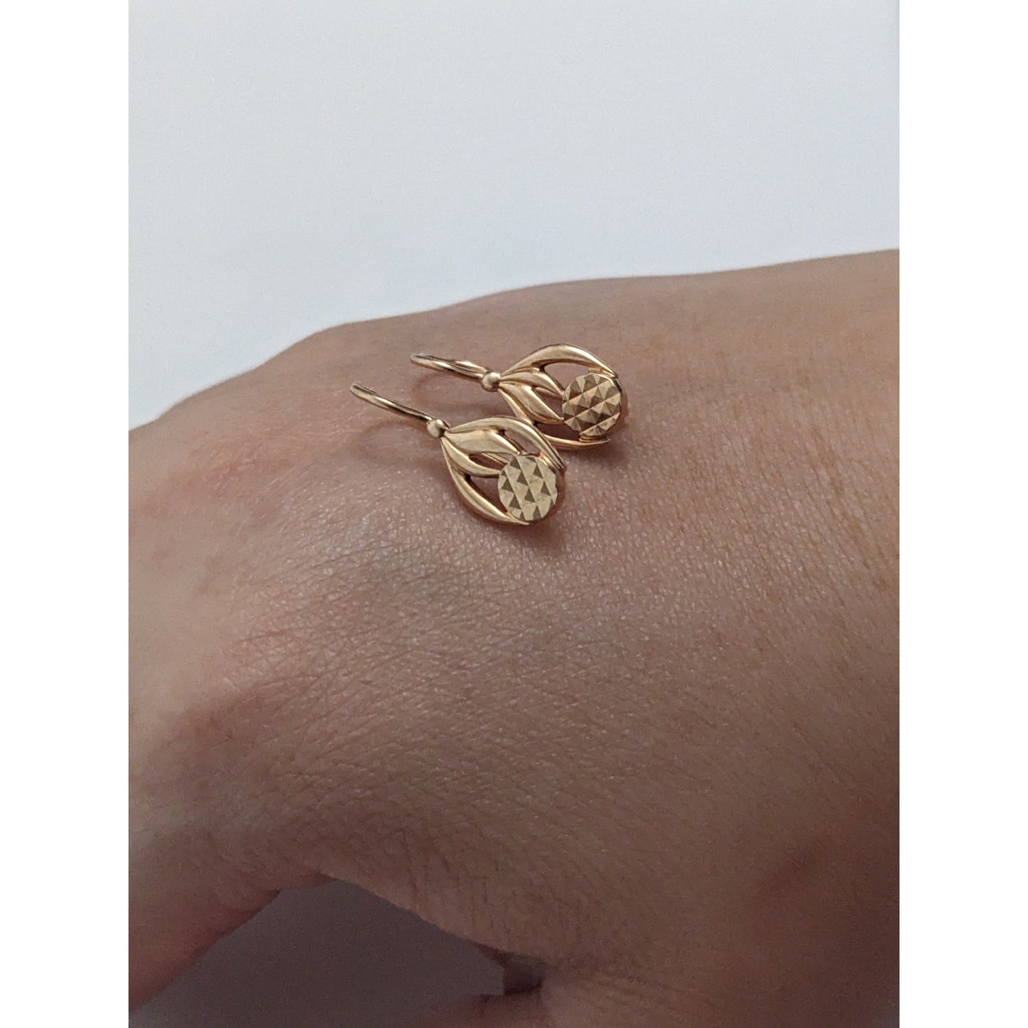 Vintage 1990s 14k Rose Gold Leaf Pattern Earrings