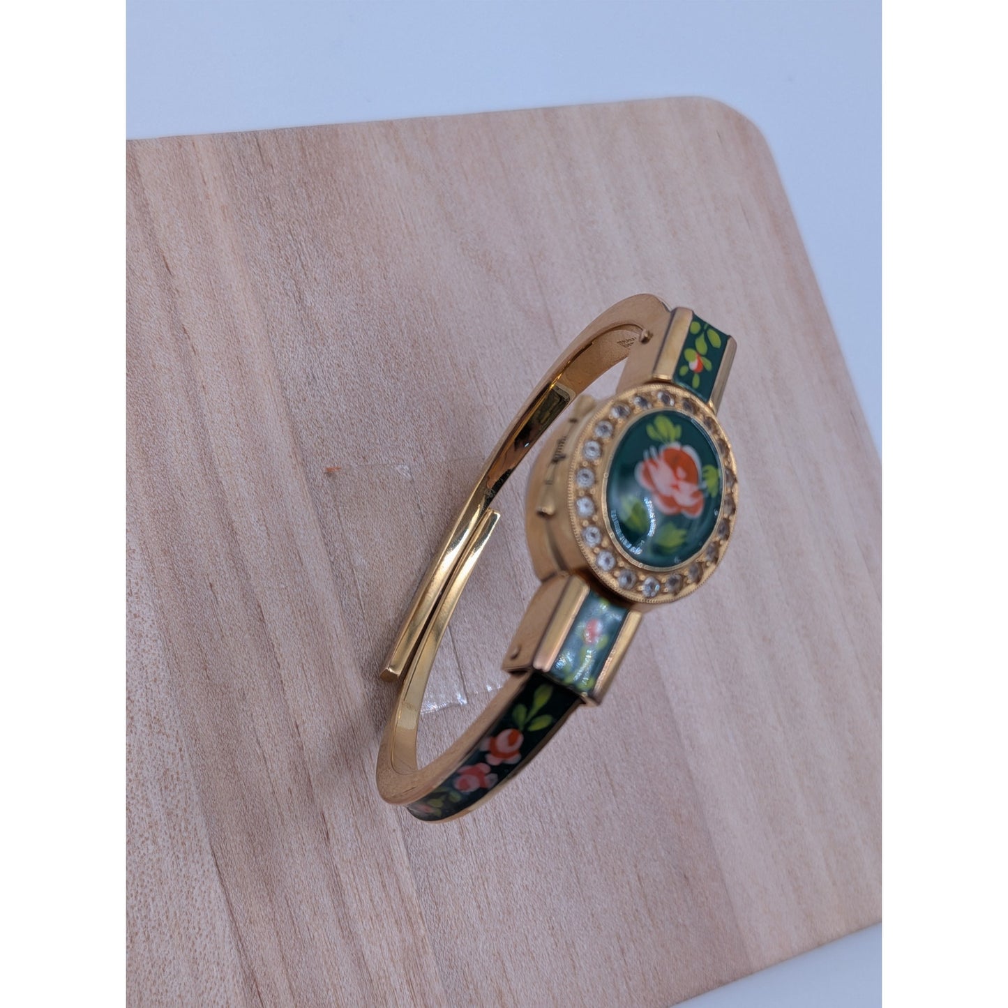 Vintage Chandler Gold Tone Manual Peekaboo Watch Green Enamel Red Flower
