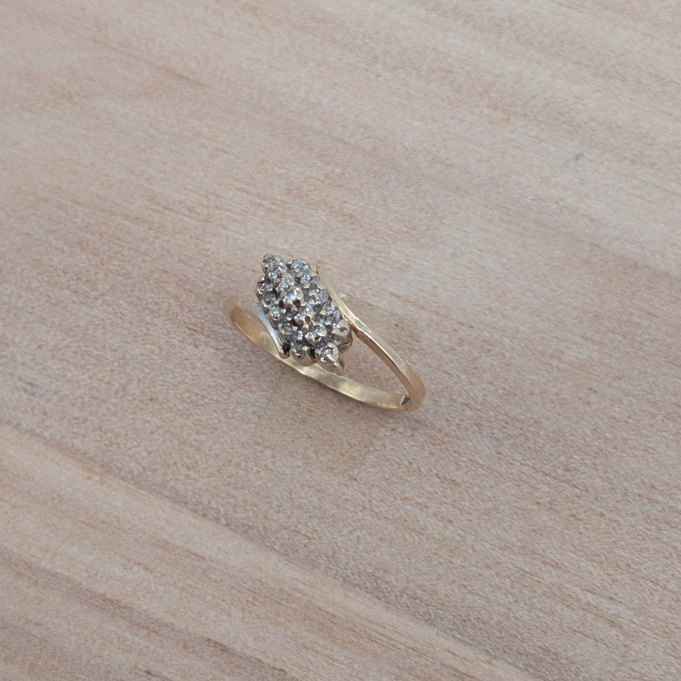 Vintage 10k Yellow Gold Diamond Cluster Ring Size 5.75