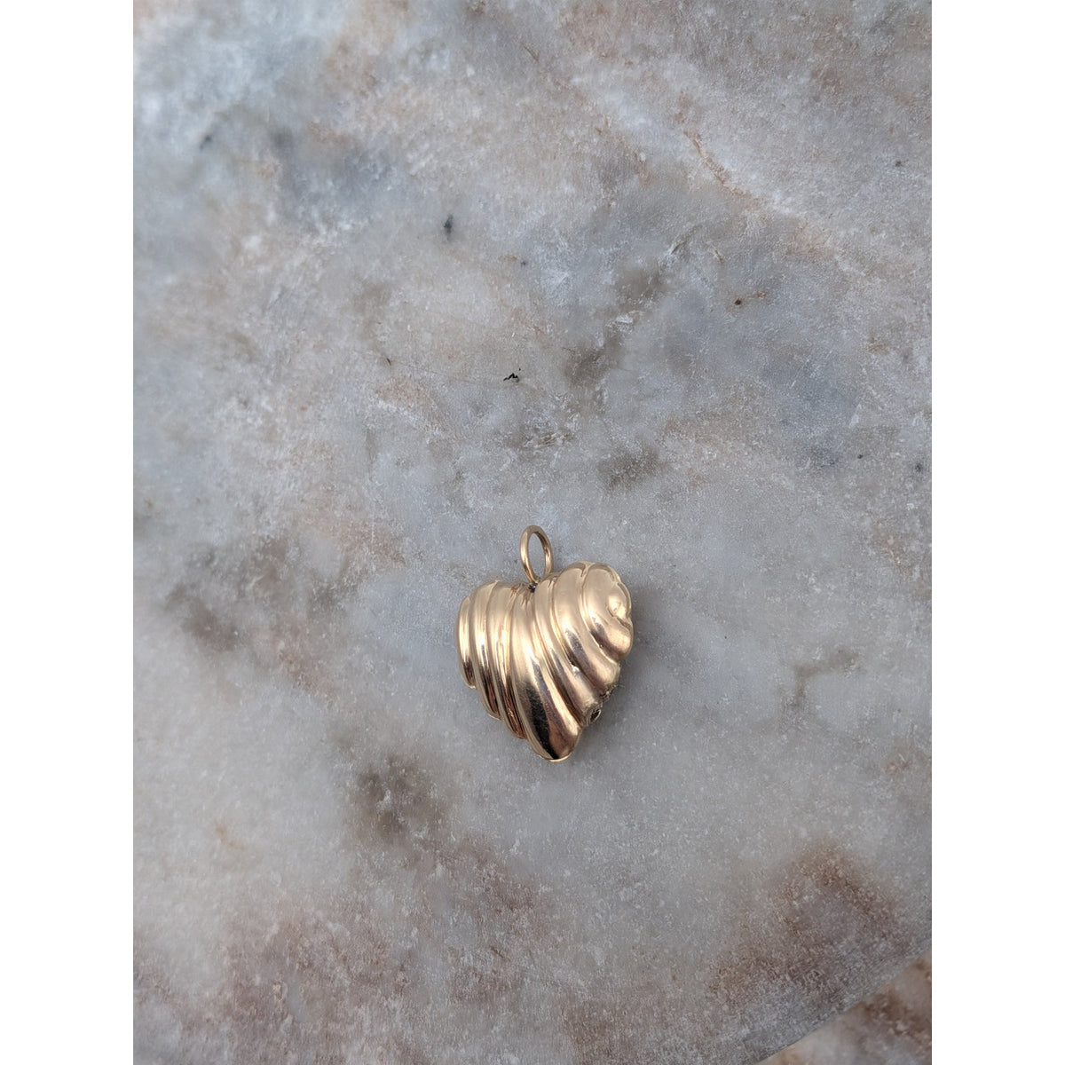 Vintage Unmarked 14k Solid Yellow Gold 3D Hollow Sculpted Heart Charm