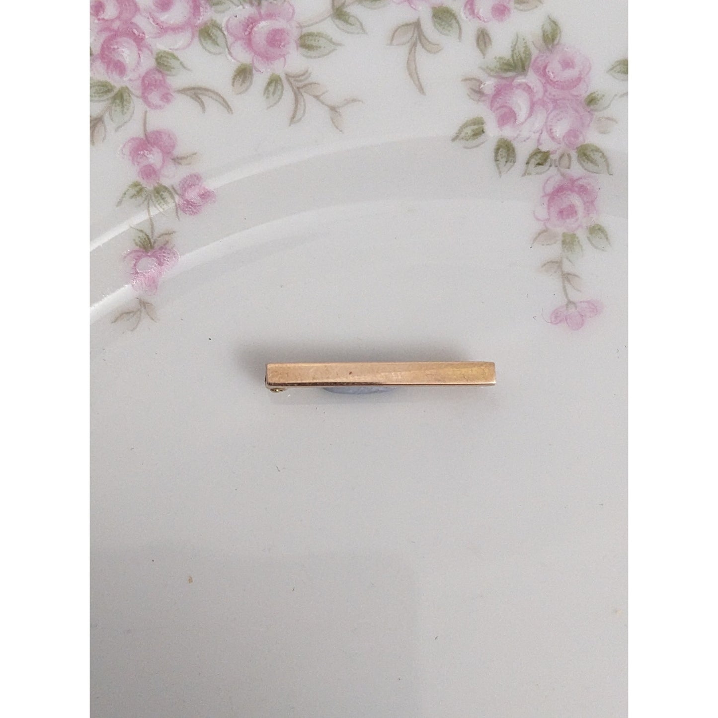 Vintage 10k Yellow Gold Ultra Tiny Mini Dainty Rectangle Bar Brooch Pin