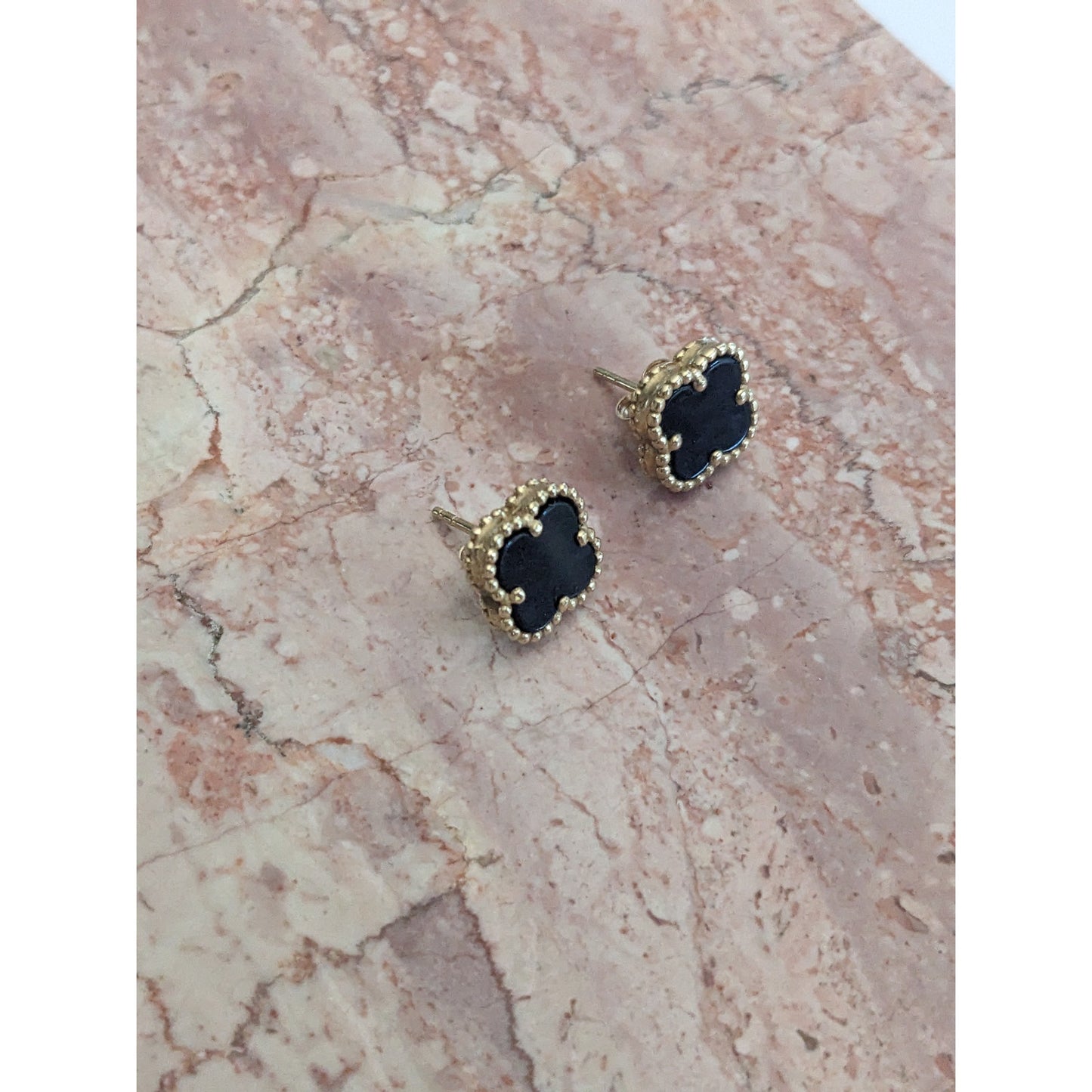 Estate 14k Yellow Gold Black Onyx Clover Shaped Stud Earrings