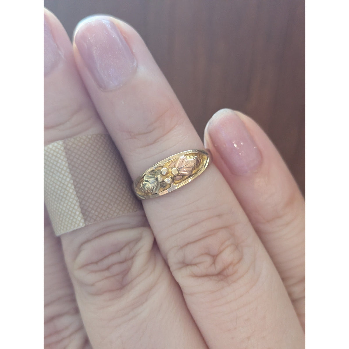 Vintage 10k Solid Gold Black Hills Gold Ring Leaf Cluster Motif Size 2.75