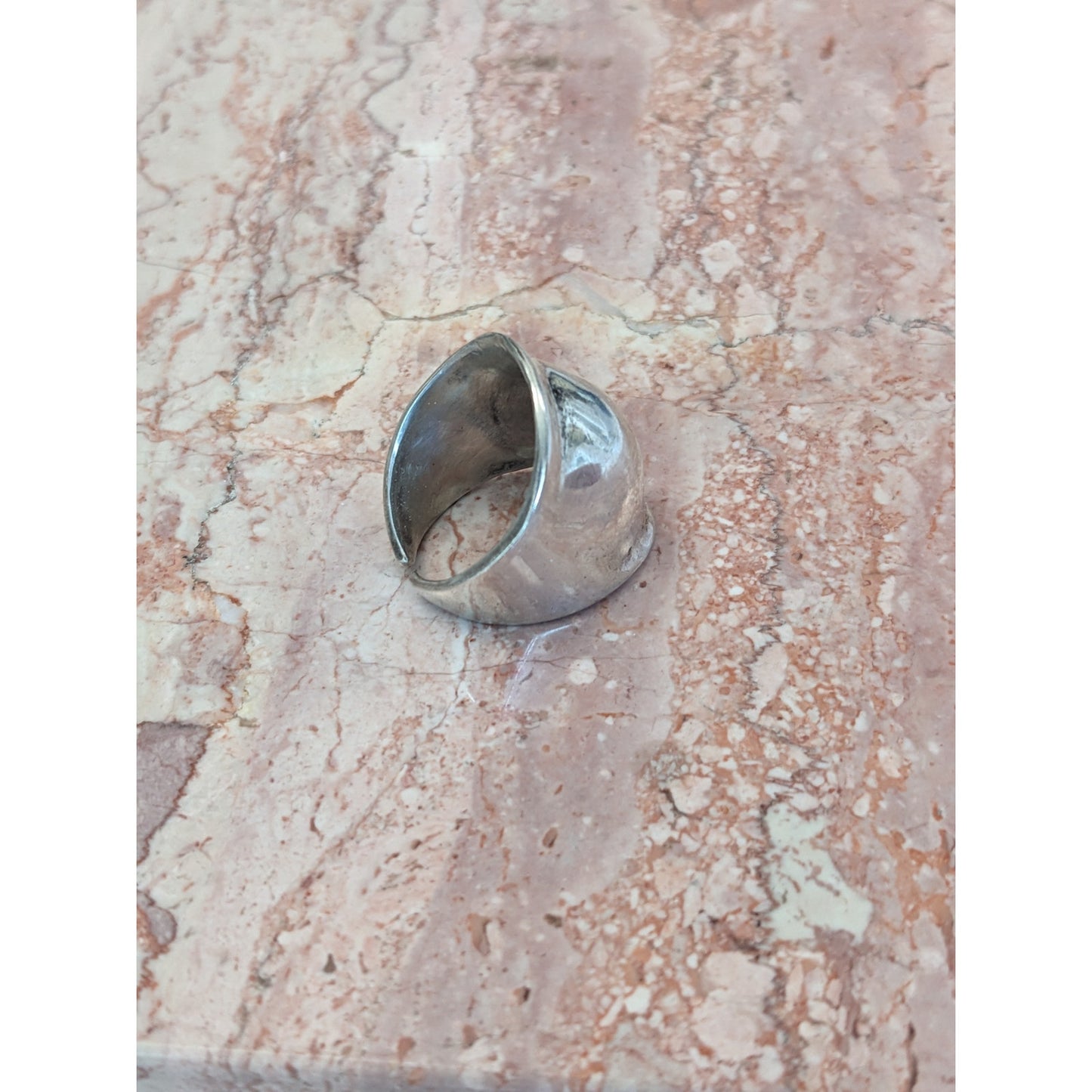 Vintage Sterling Silver 925 Concave Thick Band Ring Size 7.25