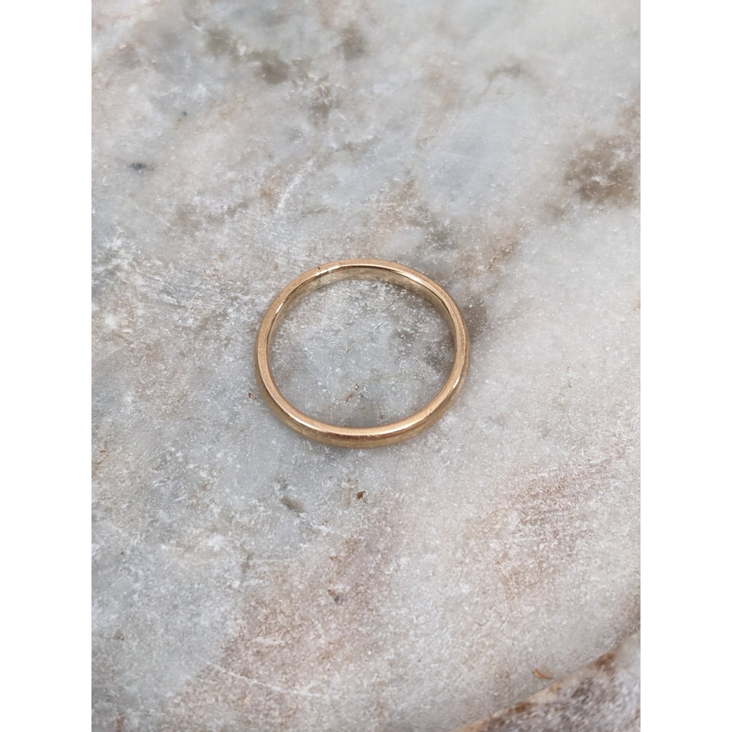 FLAW Vintage 14k Yellow Gold Art Carved Simple Wedding Band Ring Size 5.5