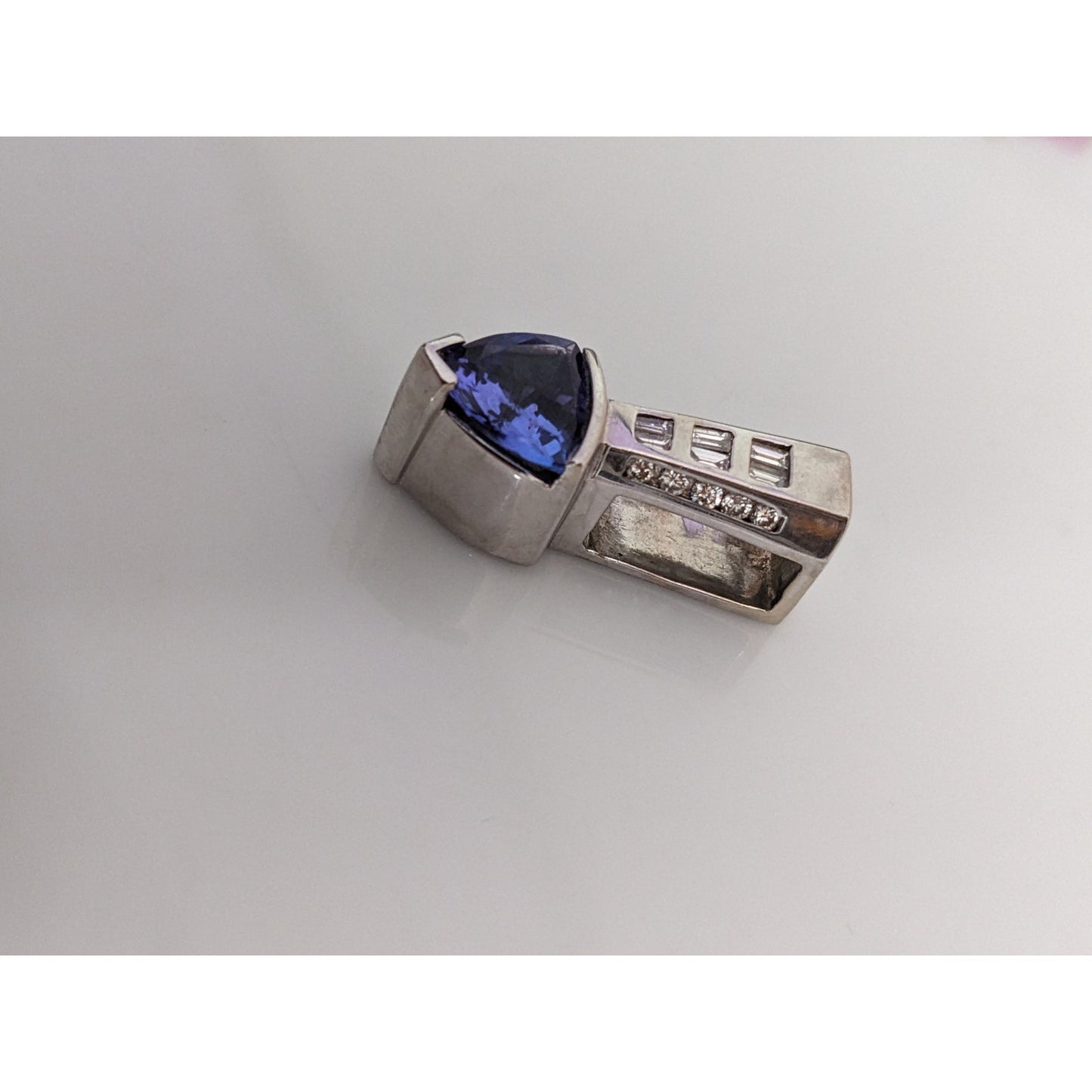 Estate 14k White Gold Tanzanite and Diamond 3D Slide Pendant