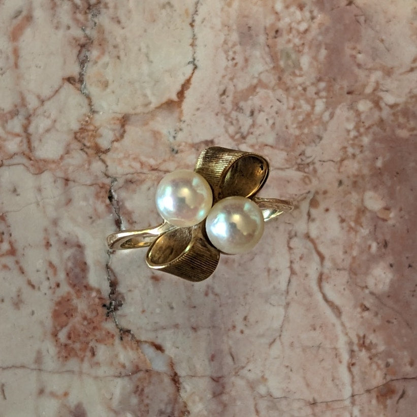 Vintage 10k Yellow Gold Two Faux Pearl Bow Ring Size 7