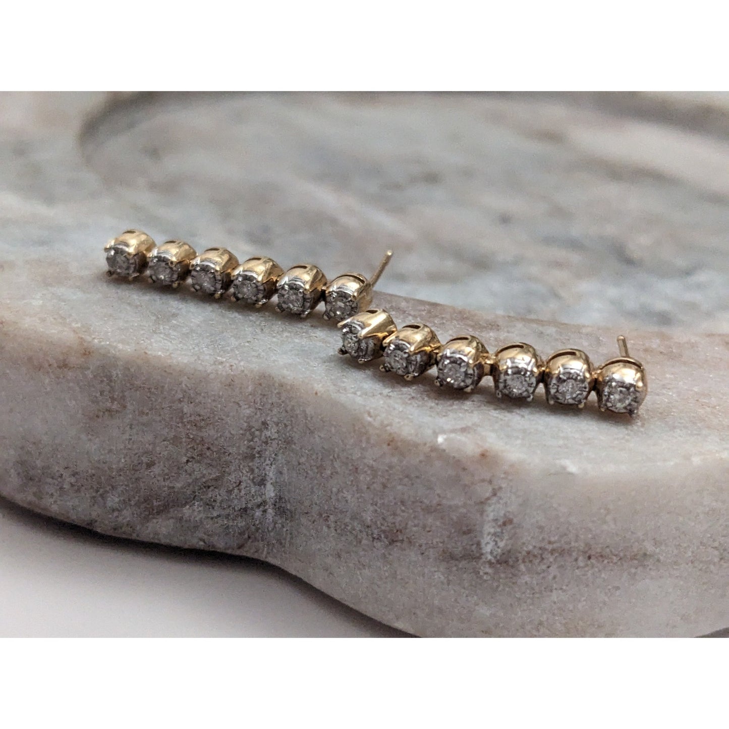 Vintage Unmarked 14k Yellow Gold Graduated Linear Diamond Drop Earrings