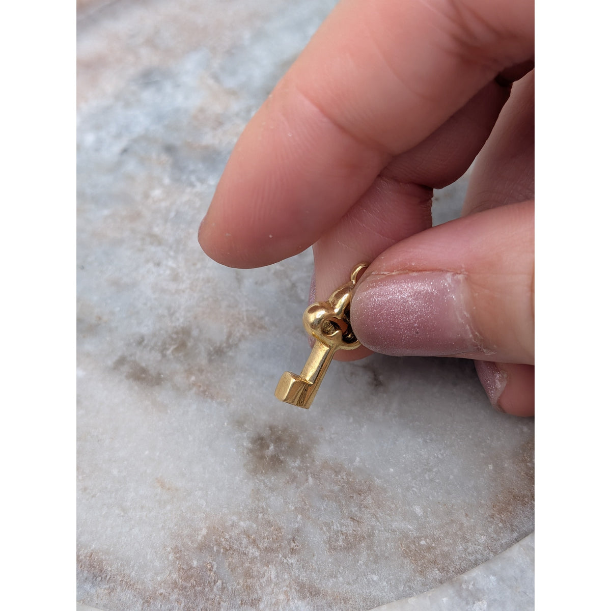 Vintage Unmarked 18k Solid Gold 3D Hollow Key Charm