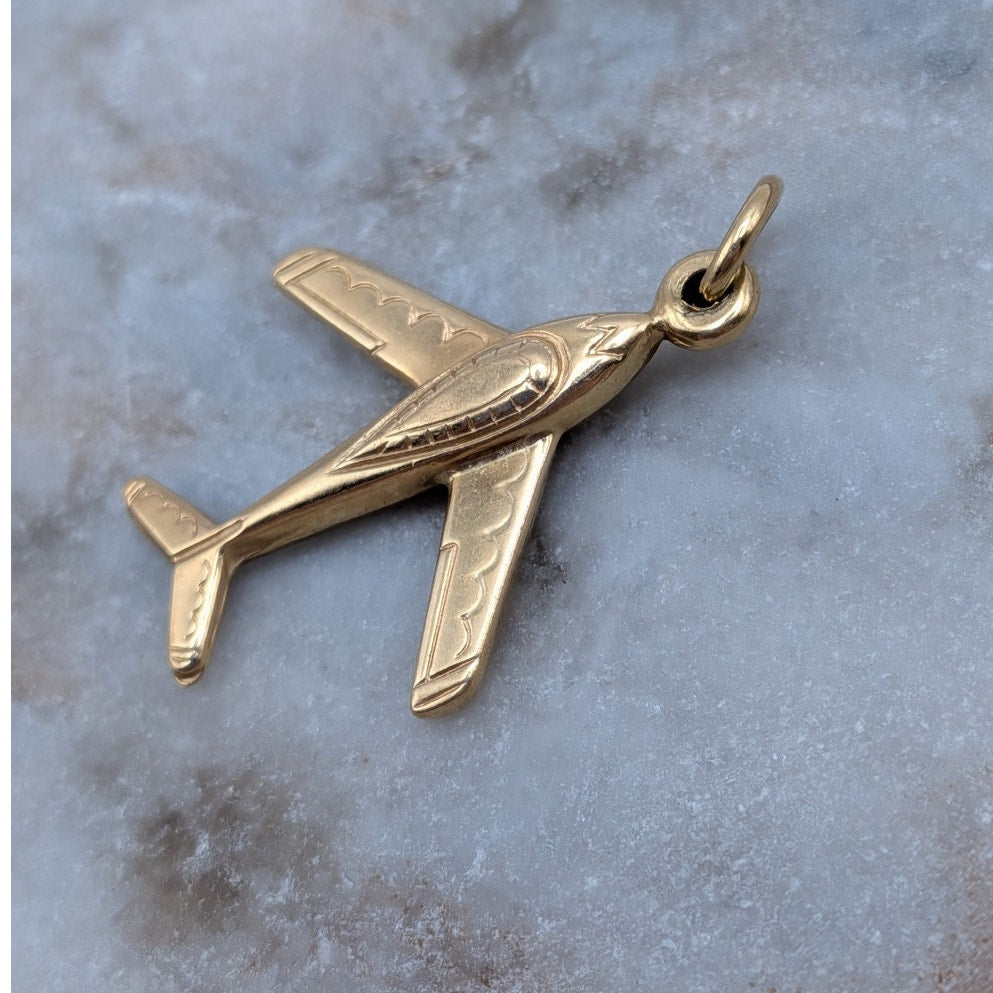 Vintage Unmarked 18k Solid Gold 3D Airplane Charm w/ Jump Ring (open)