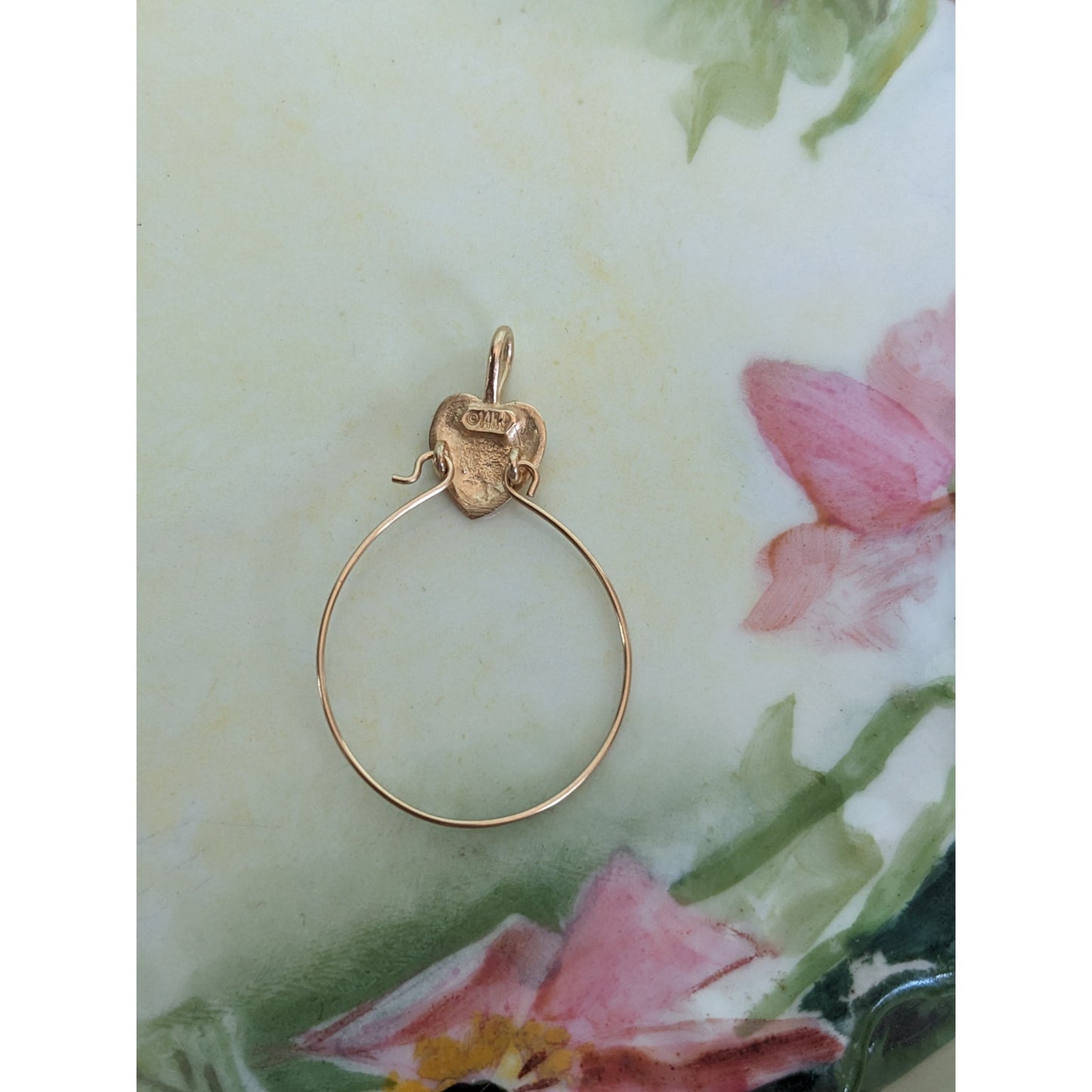 Vintage 14k Yellow Gold Mini Dainty Etched Heart Charm Holder Pendant