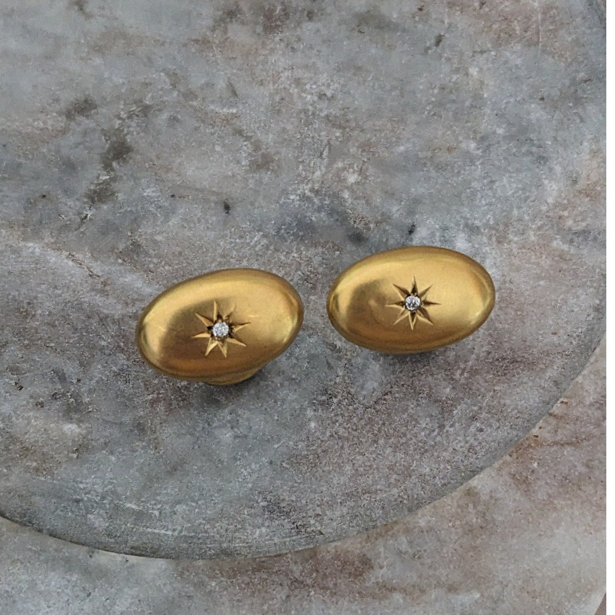 Vintage Unmarked 10k Yellow Gold Cuff Links with Tiny Starburst Diamond Accent