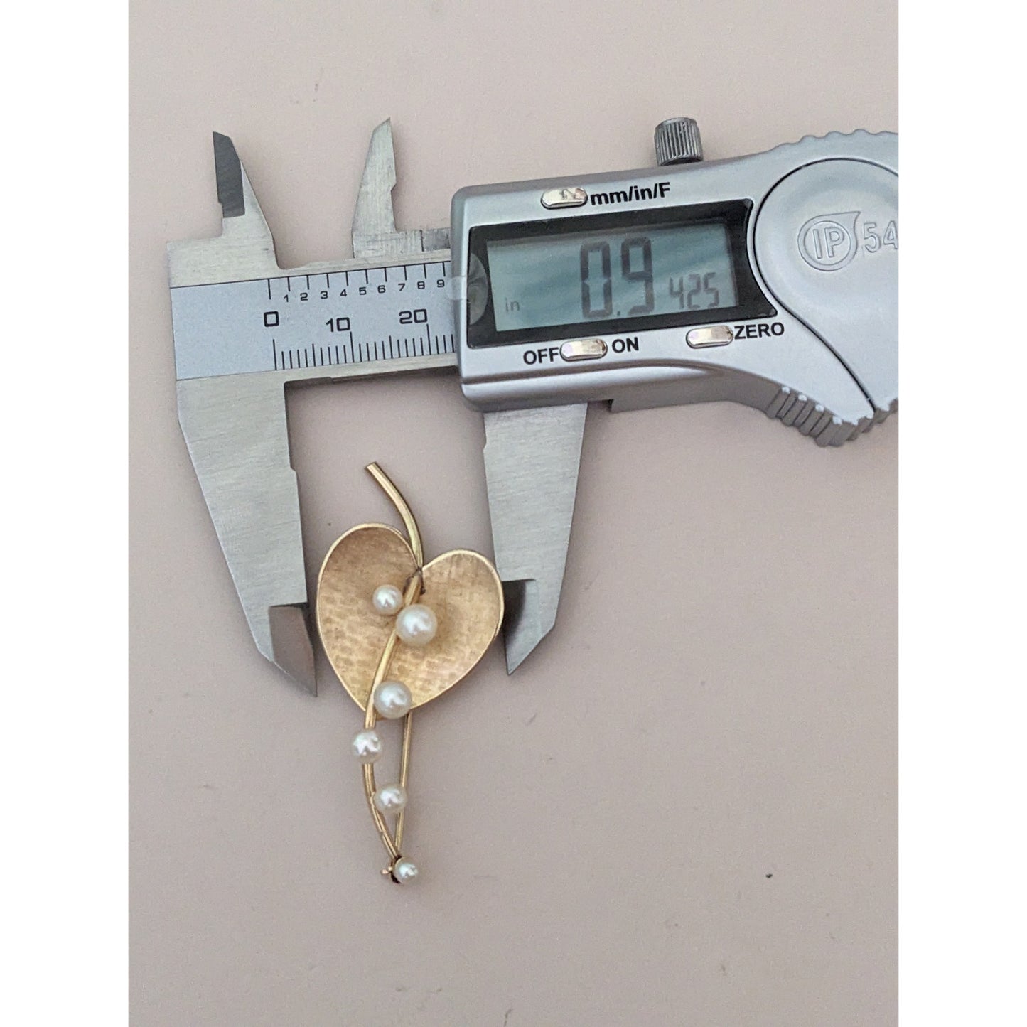 Vintage 14k Yellow Gold heart Leaf with Faux Pearls Brooch