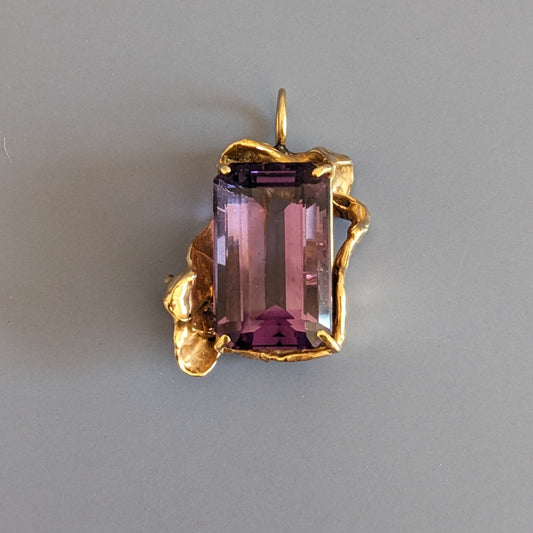 Vintage Estate 14k Yellow Gold Pendant with Emerald Cut Amethyst Stone