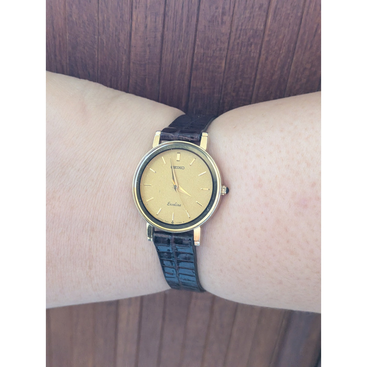 Vintage Seiko Exceline Minimalist Gold Dial 80s Quartz Watch 7321-0390