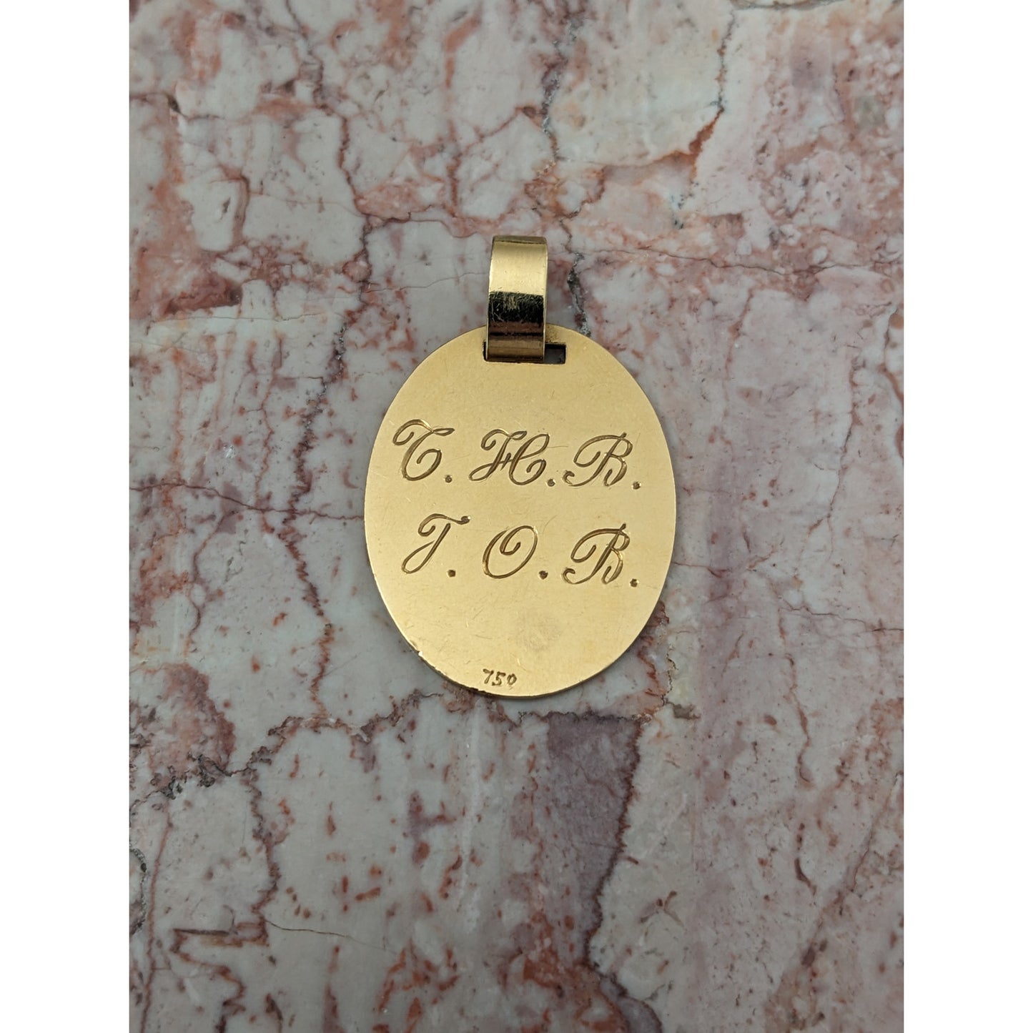 Vintage 18k Yellow Gold Oval Pendant Engraved "Ti Amo" & "T.H.R. J.O.R"