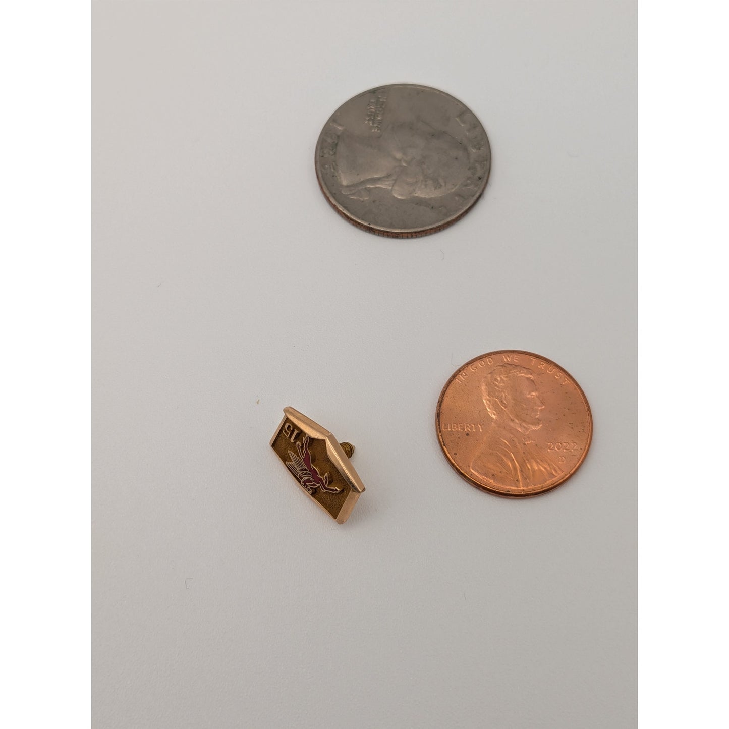 Vintage 10k Yellow Gold Mobil Oil 15 Year Service Pin (NO BACK)