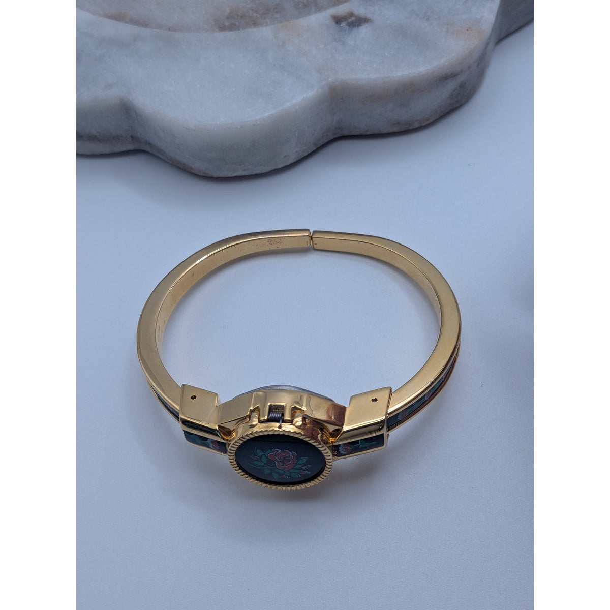 FLAW Vintage Giuliano Gold Tone Peekaboo Watch Black Enamel Red Flowers