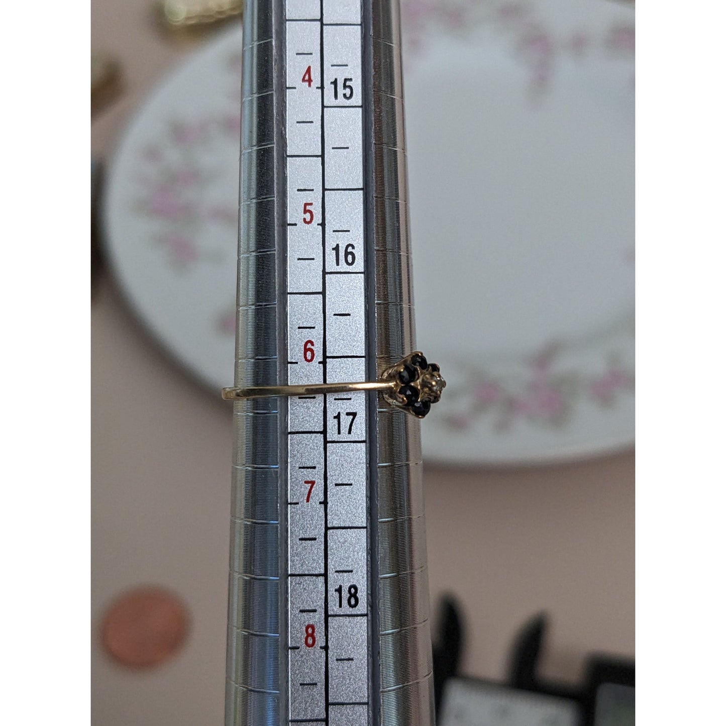 Vintage 10k Yellow Gold Mini Dainty Spinel Cluster Flower Ring Size 6.25