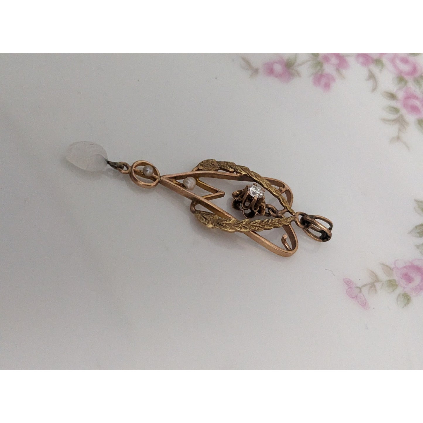 Antique Vintage Unmarked 10k Yellow Gold Glass & Seed Pearl Pendant