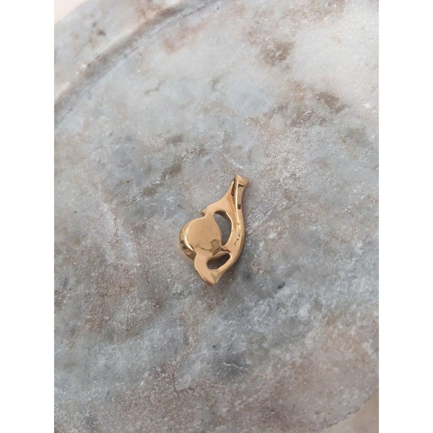 Vintage 14k Yellow Gold Pendant with Faux Pearl