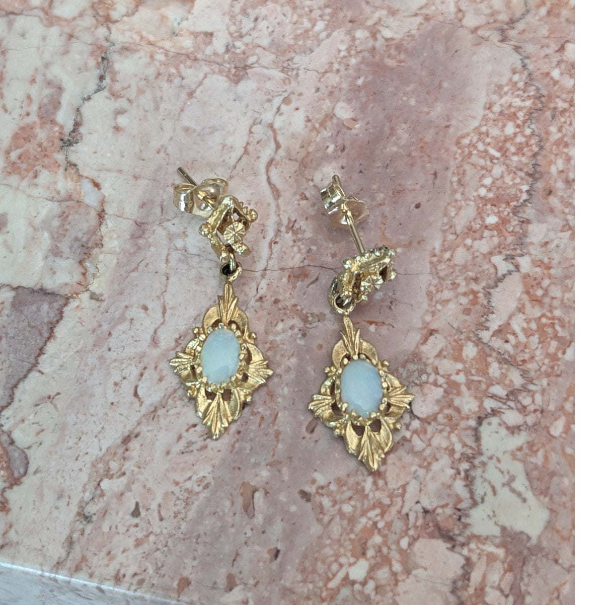 Vintage 14k Yellow Gold with Lab Opals Drop Dangle Earrings