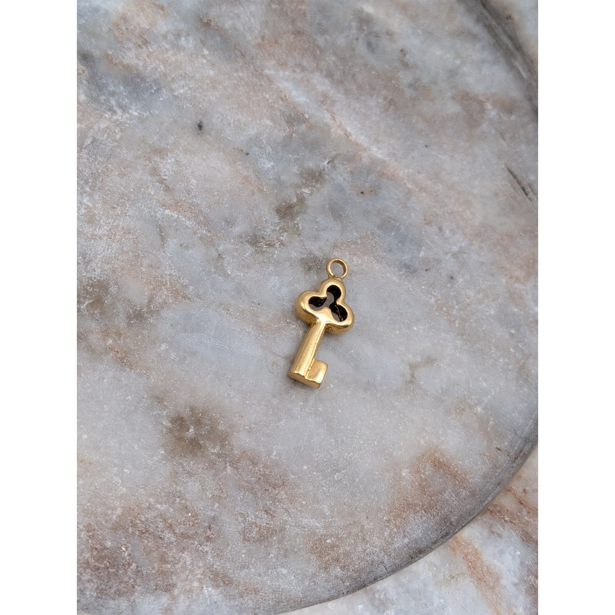 Vintage Unmarked 18k Solid Gold 3D Hollow Key Charm