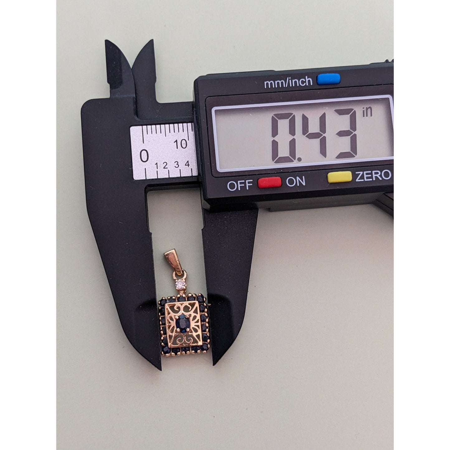 Vintage 14k Yellow Gold with Sapphire Stones and Filigree Design Pendant