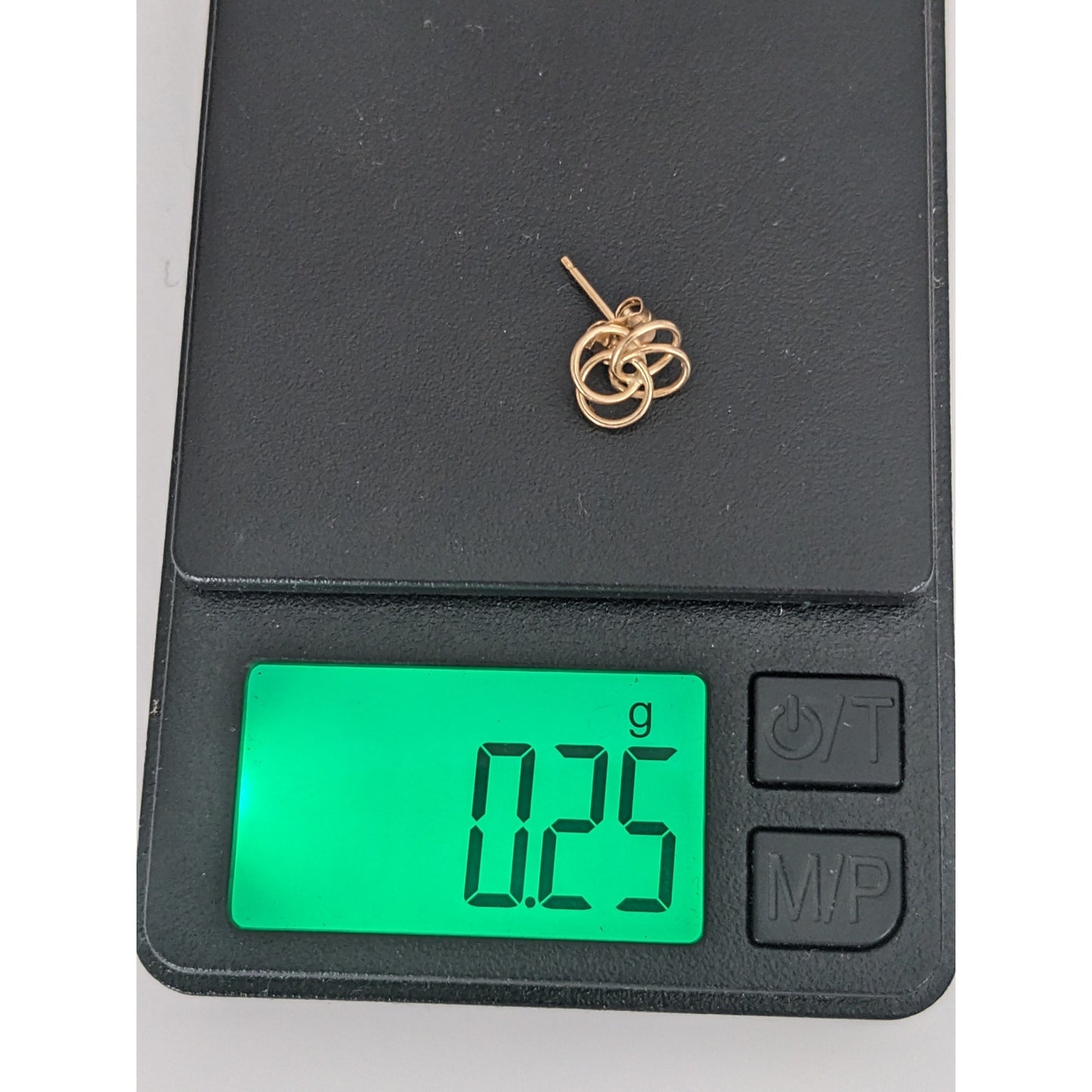 Estate 14k Yellow Gold Single Tiny Dainty Love Knot Stud Earring ONE PIECE ONLY