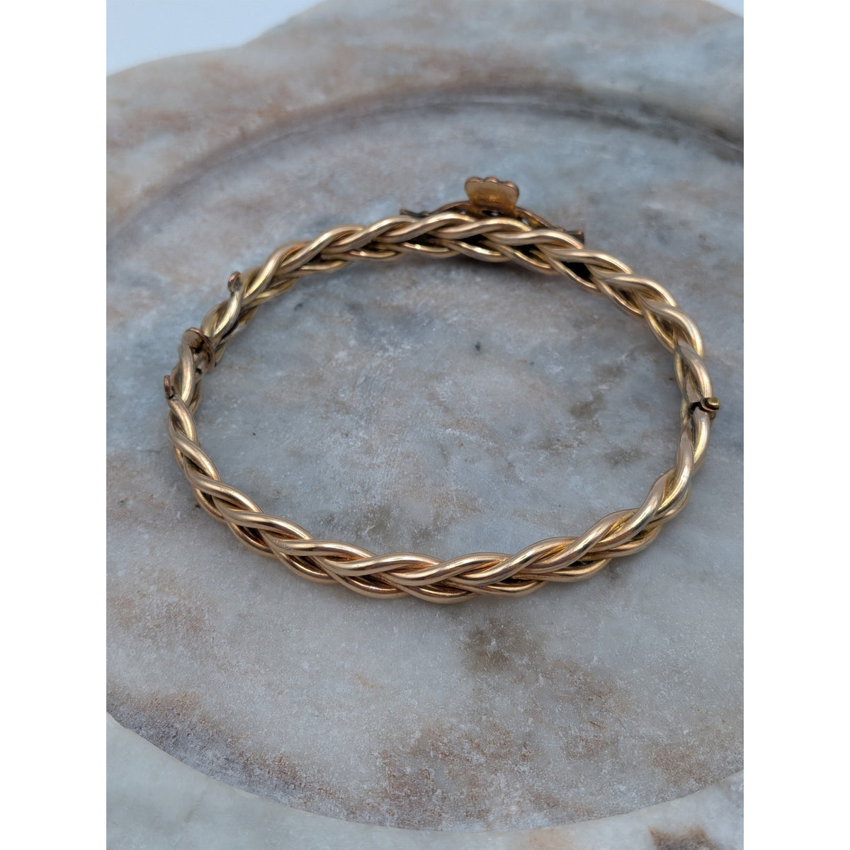 Vintage 9K Gold Filled Irish Claddagh Braided Bangle Bracelet