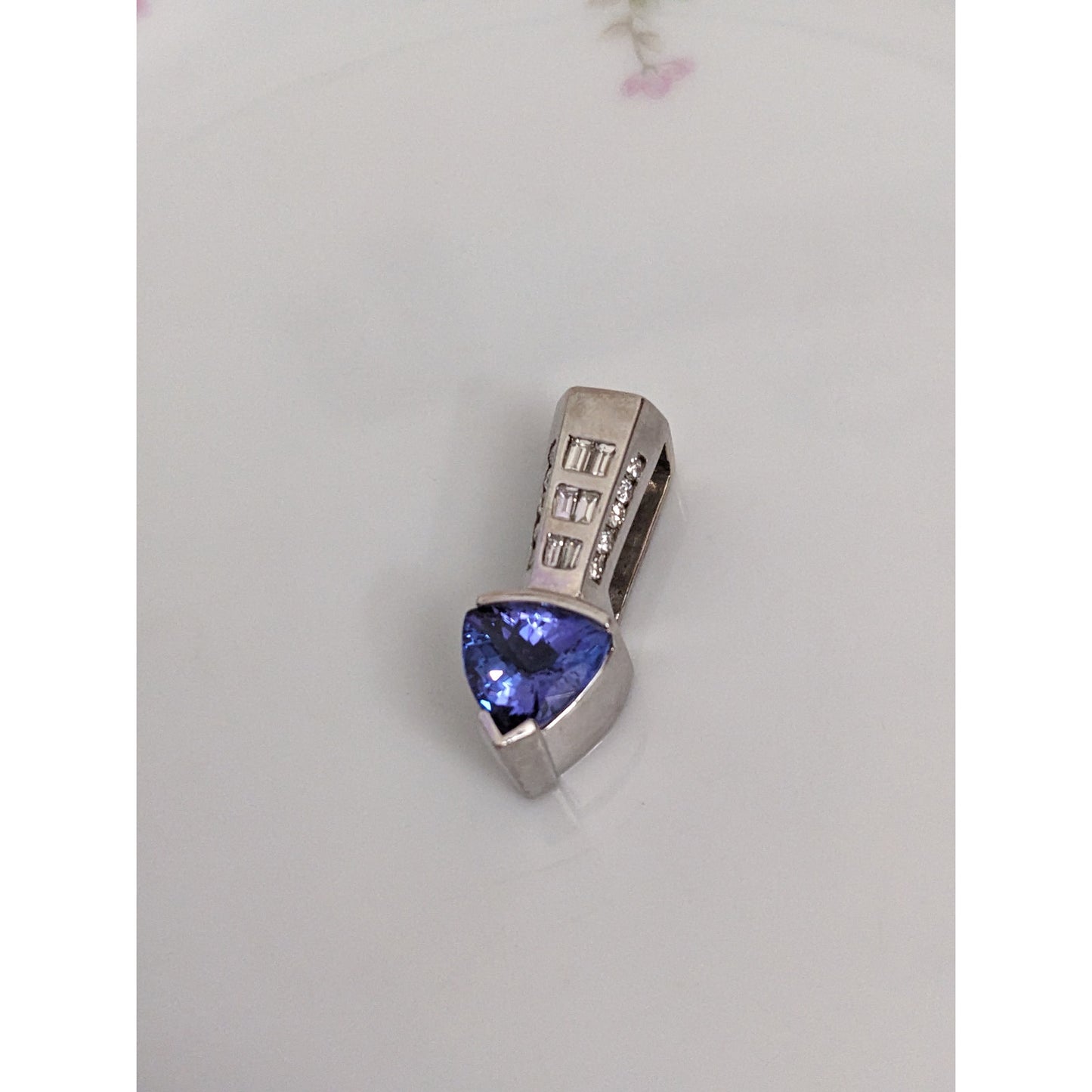 Estate 14k White Gold Tanzanite and Diamond 3D Slide Pendant