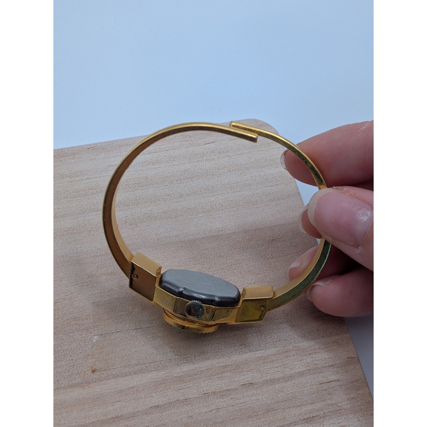 FLAW Vintage Gold Tone Peekaboo Watch White Enamel and Roses