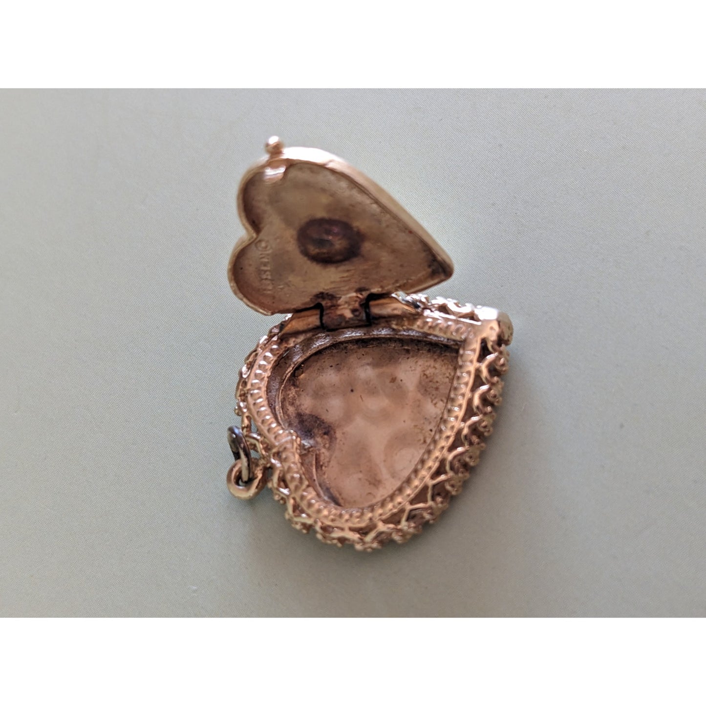 Vintage 14k Yellow Gold Heart Locket Pendant Charm