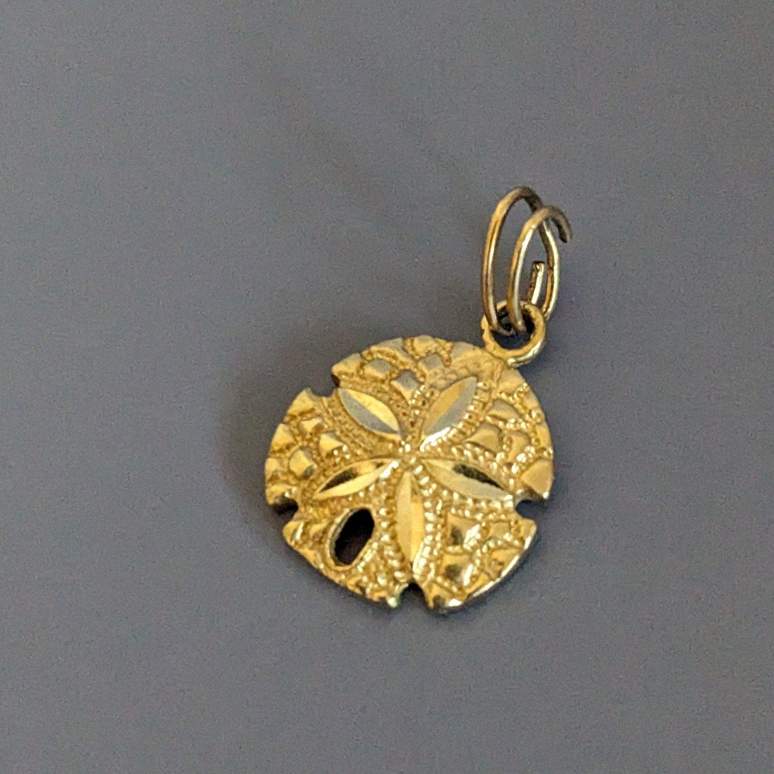 Vintage 14k Unmarked Yellow Gold Sand Dollar Sea Star Charm