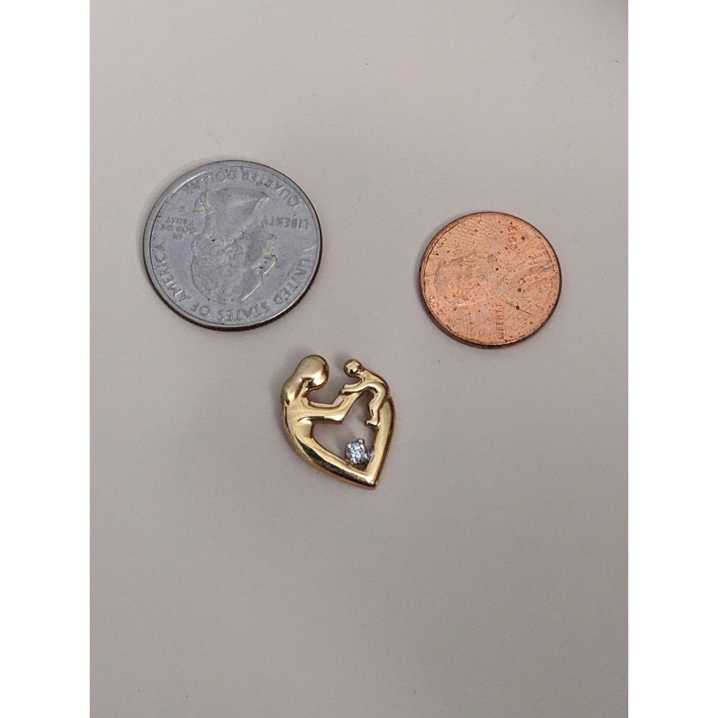 Vintage 14k Yellow Gold Mother and Child Heart Pendant