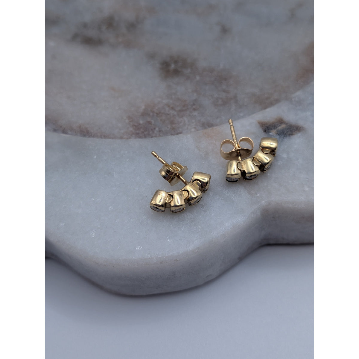 Vintage 18k Solid Yellow Gold Bubble Bezel Graduated Diamonds Push Back Earrings