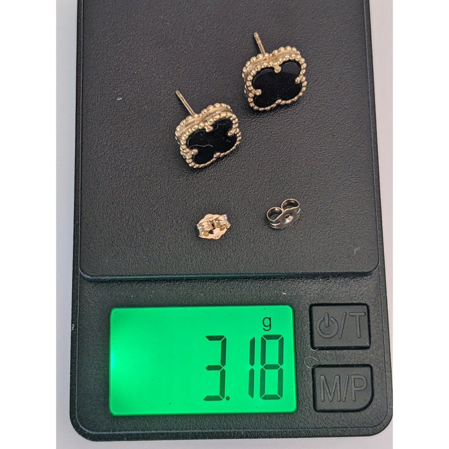 Estate 14k Yellow Gold Black Onyx Clover Shaped Stud Earrings
