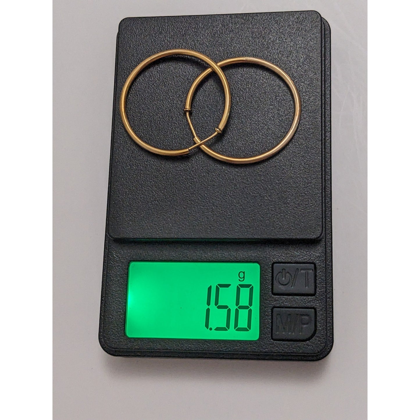 Vintage 14k Yellow Gold Thin 1.5mm Thick Hoop Earrings