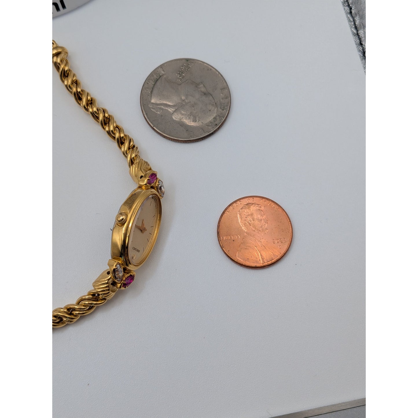 Vintage Seiko Tisse Gold Tone Rope Bracelet Watch Pink and White Stones